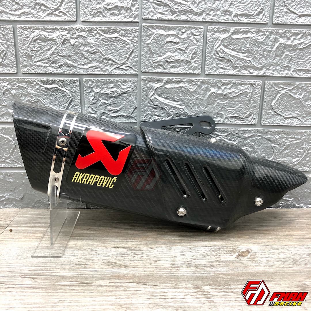 /images/po-akrapovic-r1-full-carbon-1-1610262697117.jpeg
