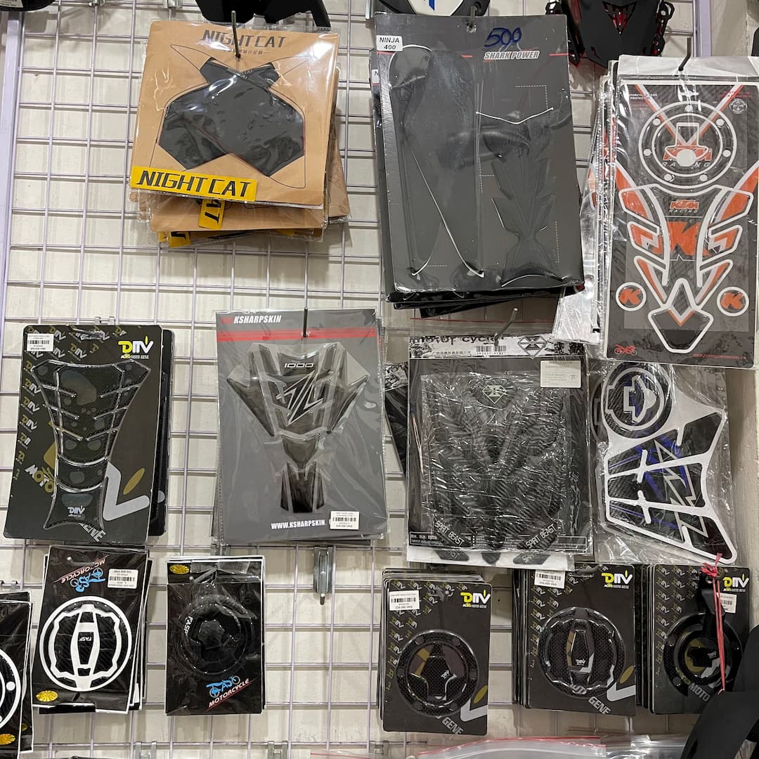 -DÁN THÙNG XĂNG-NẮP XĂNG BẢO VỆ / -SIticke